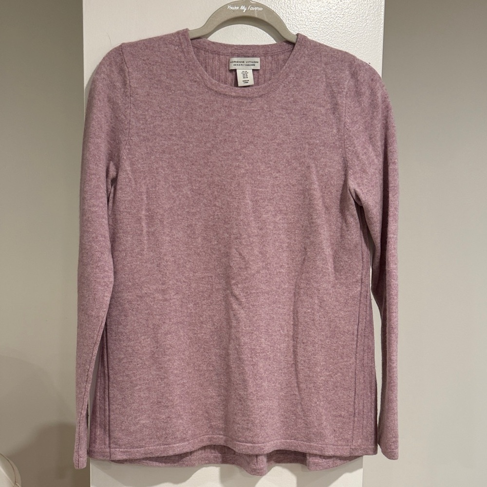 Adrienne Vittadini 100% Cashmere Sweater Size M excellent condition ribbed back